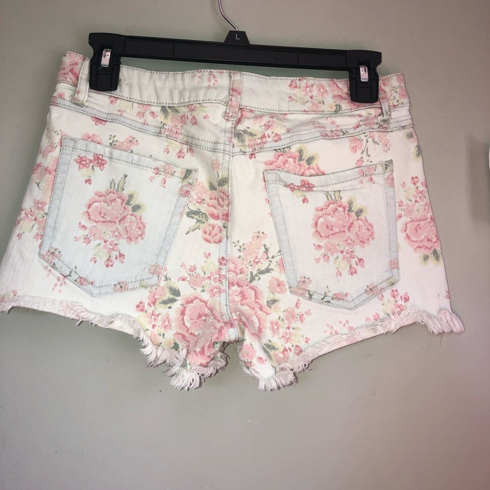 Rue21 floral shorts size 6